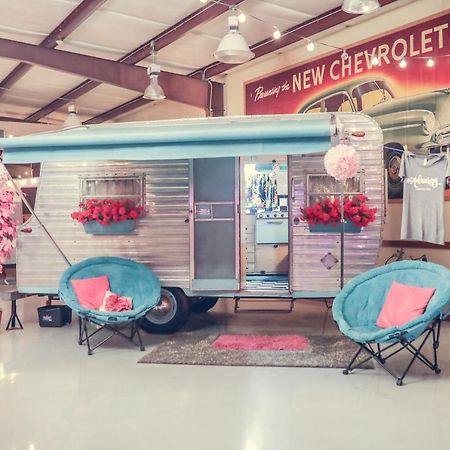 Lone Star Glamp Inn Warrenton Bagian luar foto
