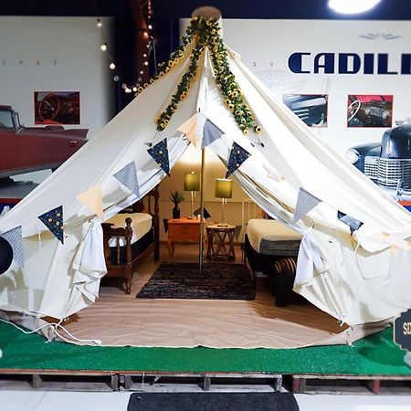 Lone Star Glamp Inn Warrenton Bagian luar foto