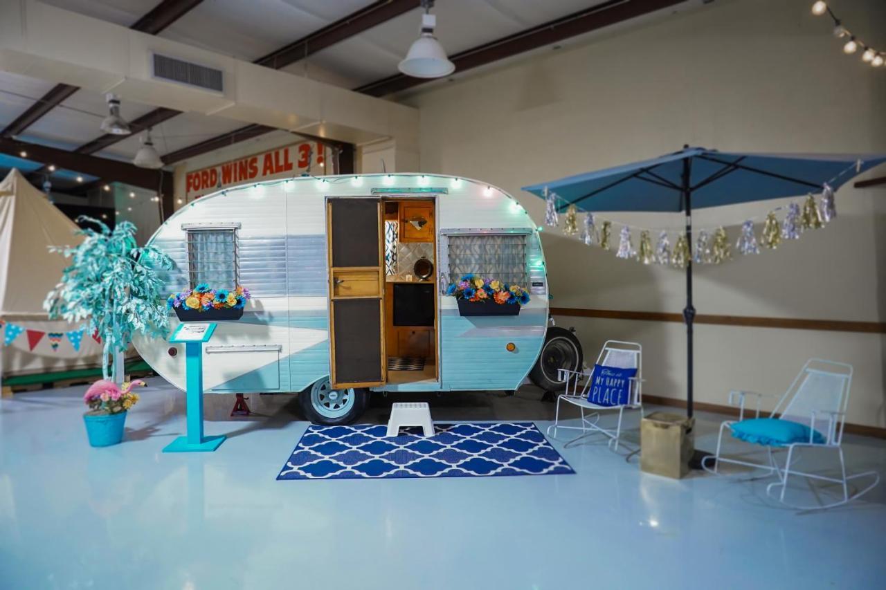 Lone Star Glamp Inn Warrenton Bagian luar foto