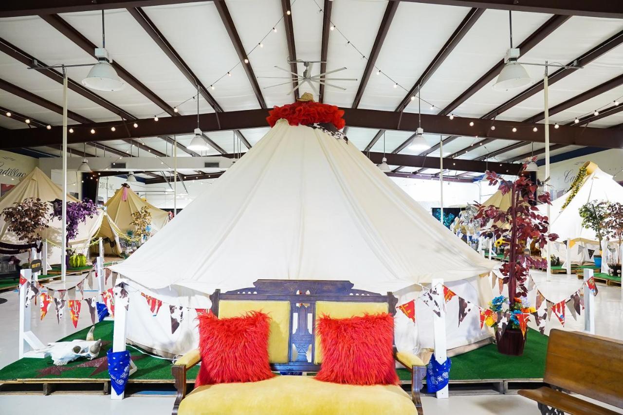 Lone Star Glamp Inn Warrenton Bagian luar foto