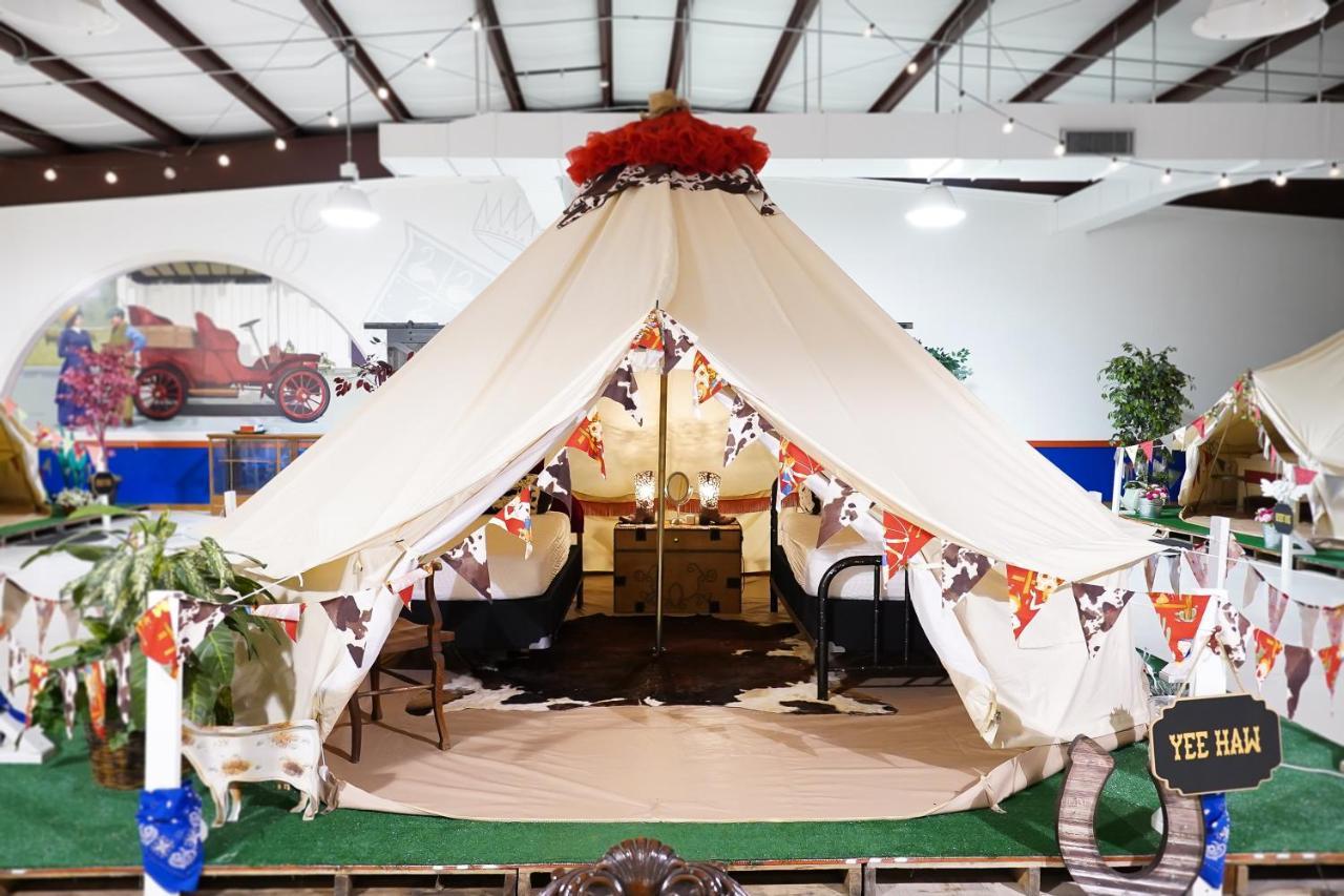 Lone Star Glamp Inn Warrenton Bagian luar foto