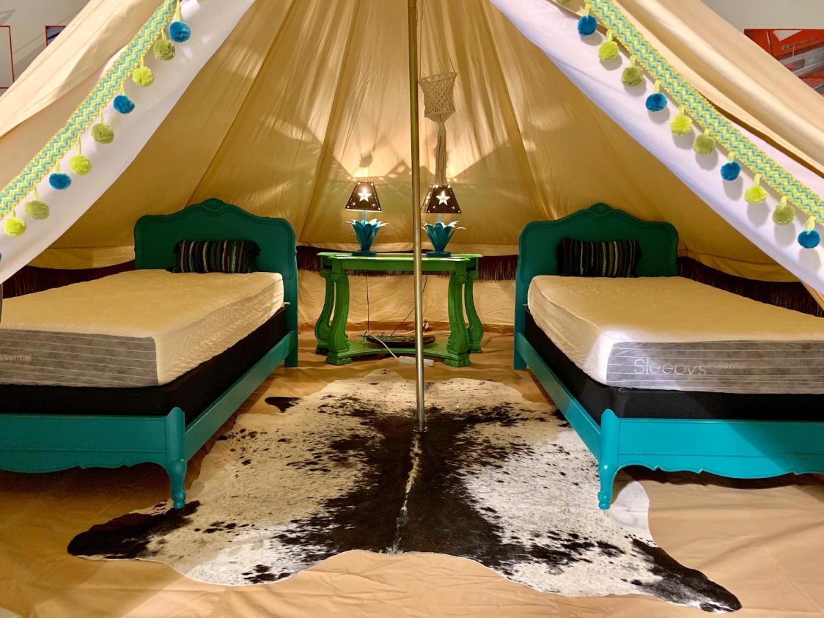 Lone Star Glamp Inn Warrenton Bagian luar foto