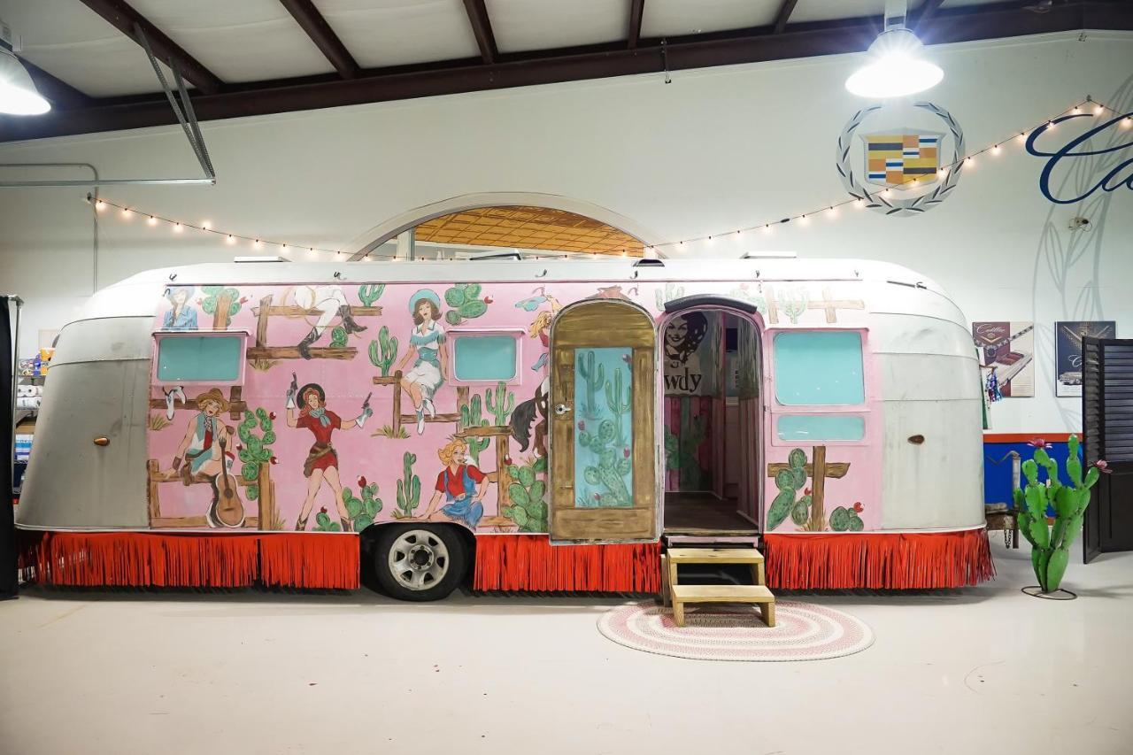 Lone Star Glamp Inn Warrenton Bagian luar foto