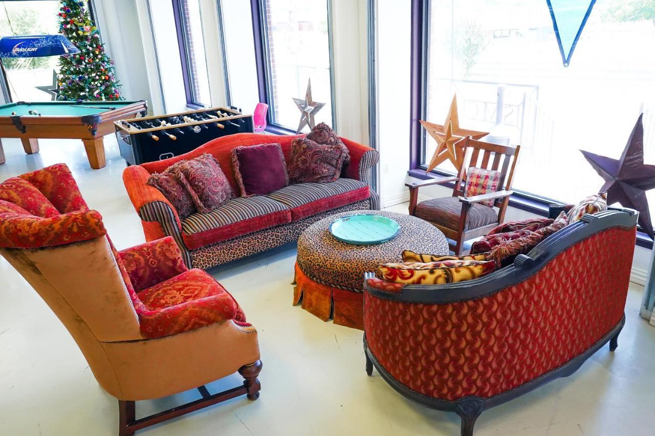 Lone Star Glamp Inn Warrenton Bagian luar foto