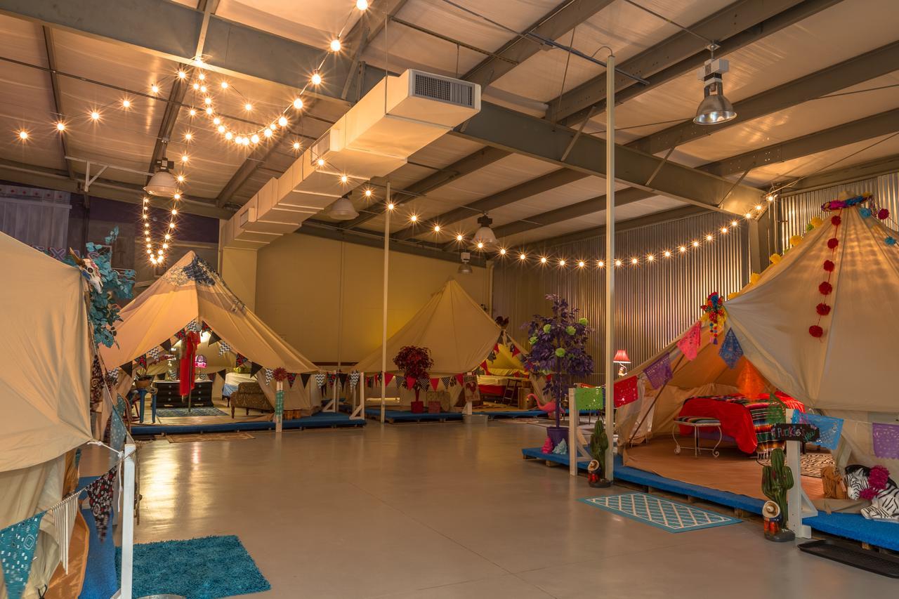 Lone Star Glamp Inn Warrenton Bagian luar foto