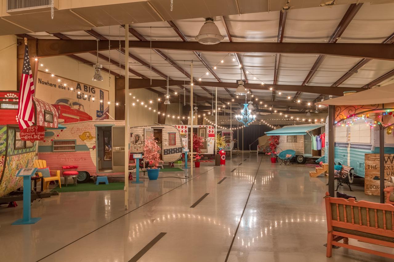 Lone Star Glamp Inn Warrenton Bagian luar foto